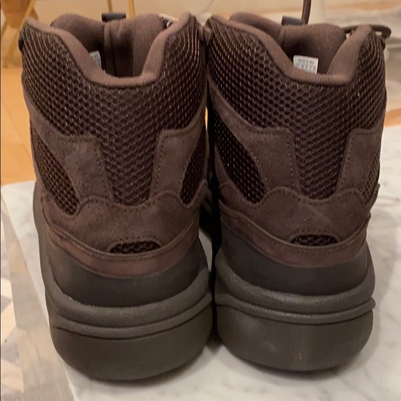 Yeezy DSRT Boot Oil 4 (2019)  l size 10 adult - Picture 2 of 8